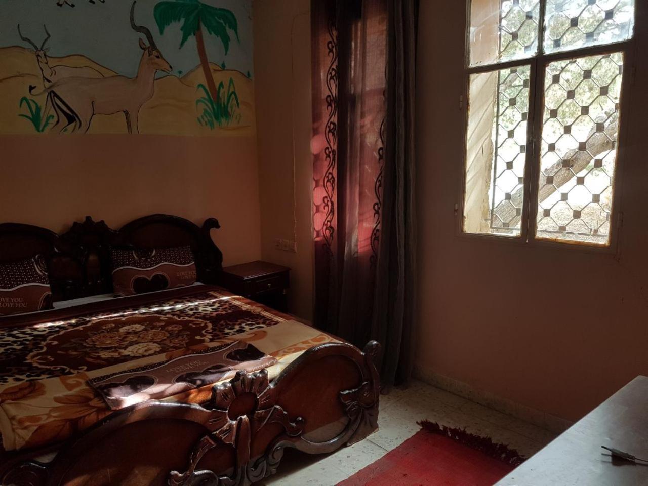 Dana Moon Hostel Екстер'єр фото