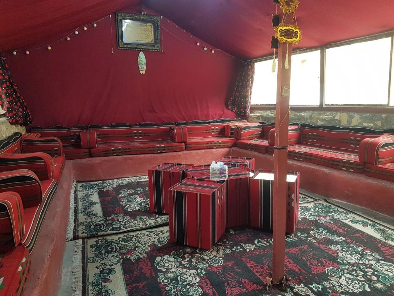Dana Moon Hostel Екстер'єр фото